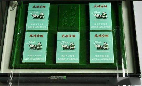 探索香港：必买香烟品牌555天越的独特魅力 - 1 - 635香烟网