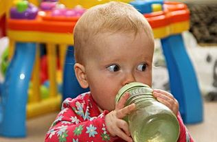 饮料种类繁多 哪些适合一岁宝宝喝