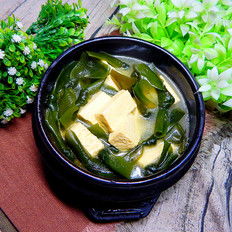 海带豆腐汤怎么做,海带豆腐汤是一道营养