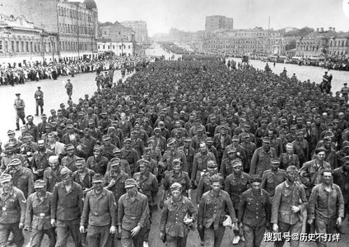 苏联生死存亡关头,斯大林发布铁令,看似不近人情却成功拯救国家