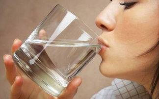 正常人一天喝多少升水