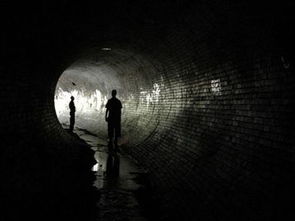 揭秘墨尔本地下隧道网络 隐秘的地下世界