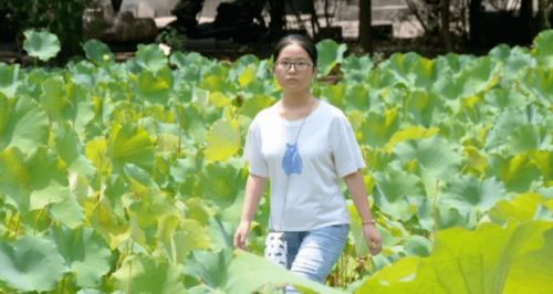 今年最红的北大女生 她的泪里,藏着2.9亿农民工的痛