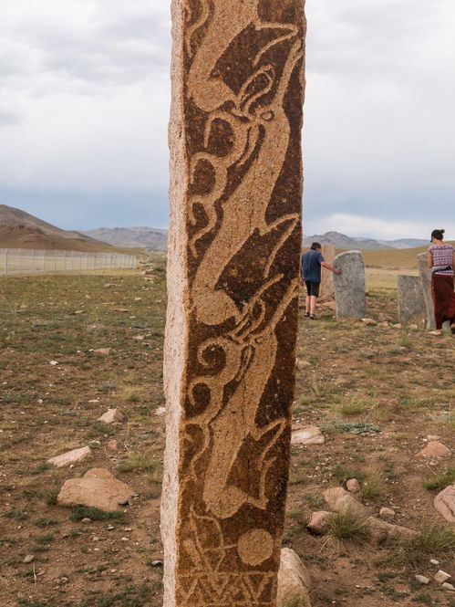 蒙古最神秘的石碑 迄今有3千多年历史,真实用途令专家困惑不已