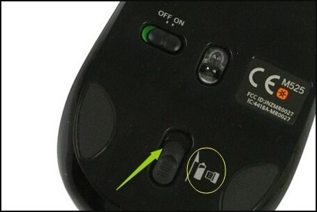 APPLE无线鼠标显示没电了,该怎么换电池 