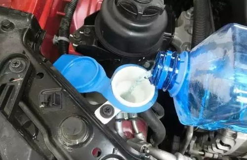 汽车玻璃水用完可以加自来水吗