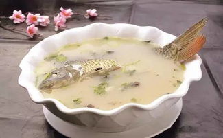 清炖鱼怎么做,清炖鱼是一道以鱼为主料，以一些蔬菜和调料为辅料的传统中式
