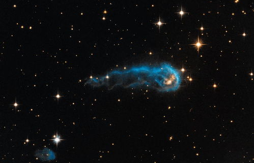 梅西耶66星系特写图像 