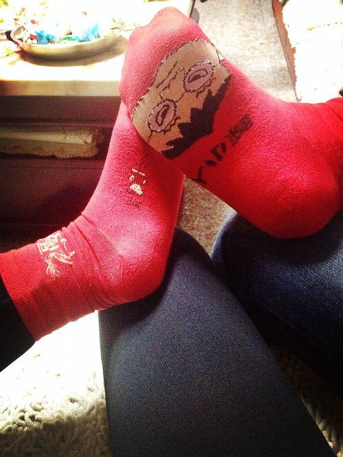 一家红袜子 