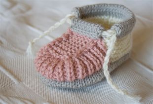 宝宝毛线鞋？1岁宝宝毛线鞋编织方法是什么