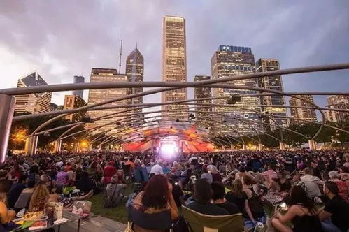 芝加哥时间：一座城市与时间的交响乐章
