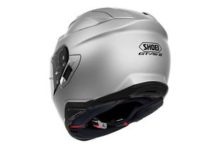 使用全新镜片 SHOEI GT AIR II明年上市 