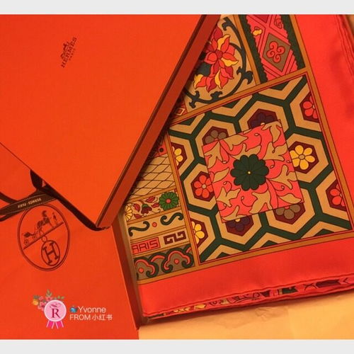 巴黎这次买的hermes丝巾 经典橙色系的 适合送婆婆送妈妈 自己戴也可以 我这是买了送婆婆的 这种 小红书 