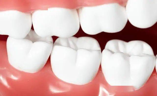肝部病变,牙会先知道 若牙齿出现3个表现,或许要开始养肝了