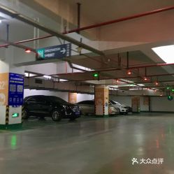 杭州中大银泰城停车场免费吗杭州快速公交的已开通线路