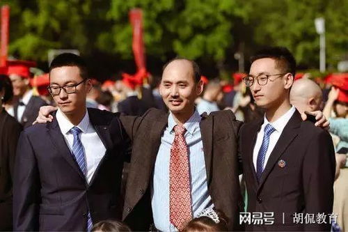 为何2名718分高考状元同时选择清华 1个回答让人意外 靠做梦