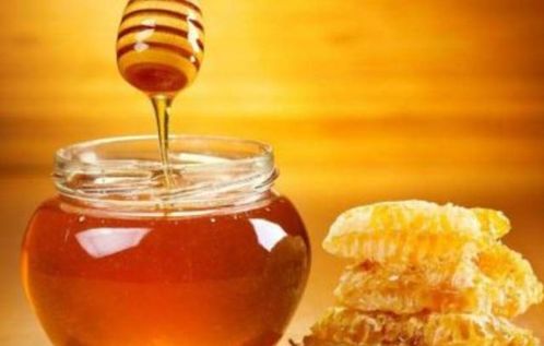 将蜂蜜放在冰箱储存一段时间之后再拿出来储存,蜂蜜会不会变质