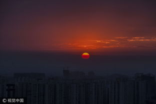 今晨北京又现美景 东边日出西山落月 简直美呆了 