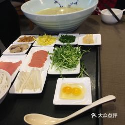 云南人家特色餐厅 宜山路店 的菊花过桥米线好不好吃 用户评价口味怎么样 上海美食菊花过桥米线实拍图片 大众点评 