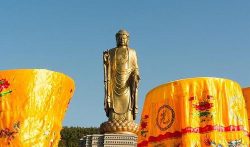 世界三大 与众不同 佛像,其中两座都在中国,游客 晚上慎看