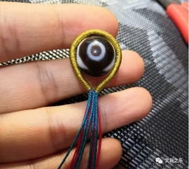 教你编绳 没用的的天珠这样编起来瞬间就是一个藏族饰品