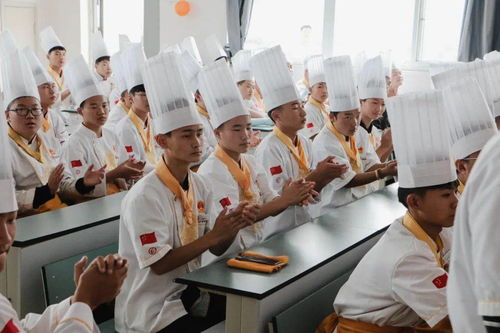 现在上技校学厨师前景怎么样,揭秘未来趋势上技校学厨师，抢占人生新赛道！