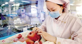 郑州4医院15天迎1500个猴宝宝 最多一天接生45个 