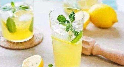 柠檬蜂蜜水的做法,柠檬蜂蜜水：夏日清凉