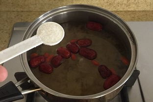 银耳红枣汤的做法，银耳红枣枸杞汤的正确做法是什么
