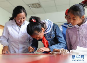 关于月亮的资料小学生(有关月亮的故事有哪些小学生)