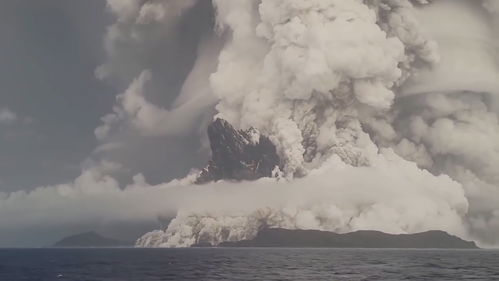 火山爆发的词语解释_什么叫火山爆发？