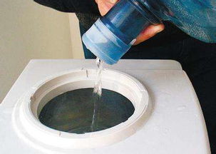饮水机里的水就是干净的吗 如此清理一趟,就知道你喝的水有多脏