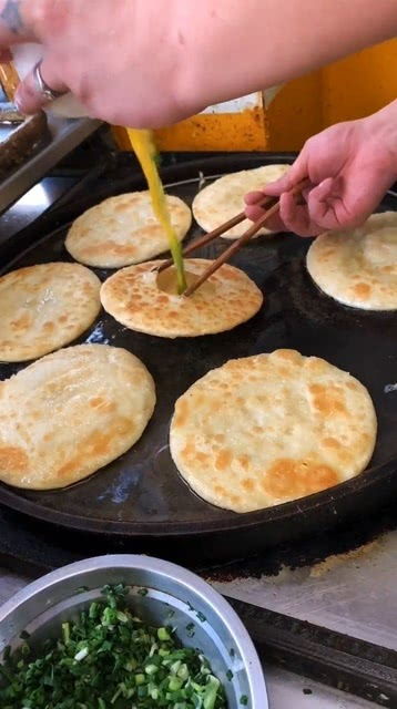 一个鸡蛋,一个饼,想吃的关注我 