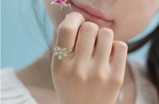 女生右手食指戴戒指代表什么意思呢 