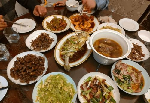 春节应该吃什么,春节聚餐首选的10道菜，档次+颜值+寓意，年味十足，谁吃谁喜欢