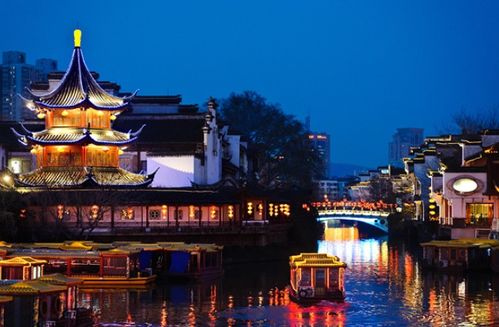 南京旅游景点,标题：南京：古都的魅力与现代都市的活力