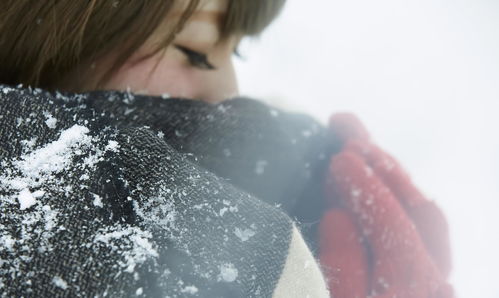 下雪文案短句温柔 下雪天配的朋友圈文案