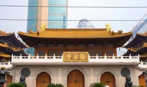 中国 最硬气 寺庙,占据上海繁华地段几千年,至今屹立不倒