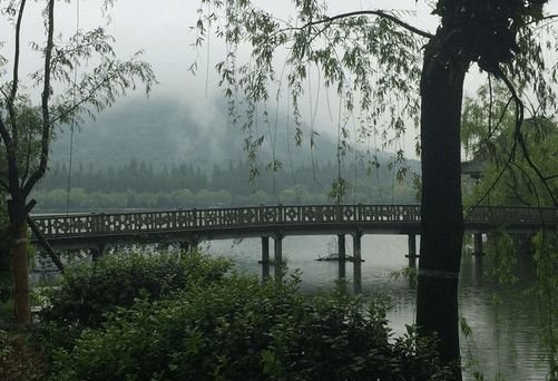 十一去杭州旅游天气怎么样 国庆节去杭州旅游穿什么衣服鞋子