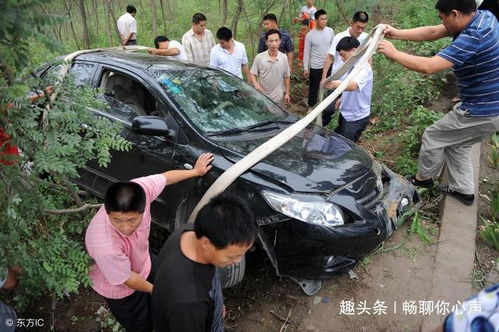 女儿车祸昏迷不醒,女婿抛弃其离家,大爷的举动,拯救了女儿 出车祸 借钱 终身大事 网易订阅 