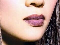 女人嘴唇发紫原因 女人嘴唇发紫怎么办