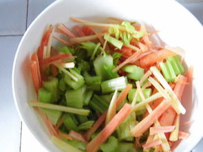咖喱芹菜肉丝怎么做好吃 咖喱芹菜肉丝图解做法与图片 菜谱 好豆 