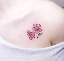 花朵小纹身