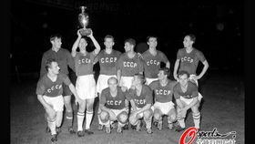 88年欧洲杯决赛 ,谁知道1988年欧洲杯决赛苏联—荷兰的首发名单
