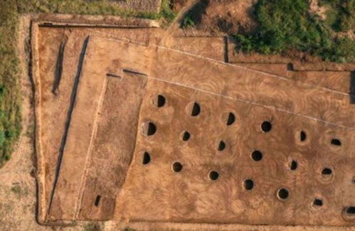 西安市一片麦田中,发现21个神秘天坑,考古队 下面埋着芈月墓