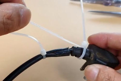 电线插头根部断裂怎么办 可以这样处理,立马又像新的一样耐用