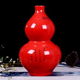 颜色发亮的陶瓷花瓶摆件,在家里摆上一个,显得更漂亮,更有品味 