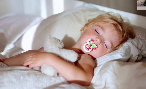 孩子多大开始断夜奶 超过这个月份该断则断,对大人孩子都好