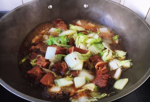 白菜炖牛肉的加长做法,做法简单,开胃下饭