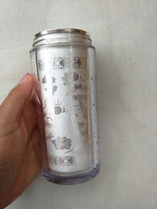 云南买的雪花银杯,喝了几天茶水以后杯底变这样了,这是真的雪花银吗 怎么清洗啊